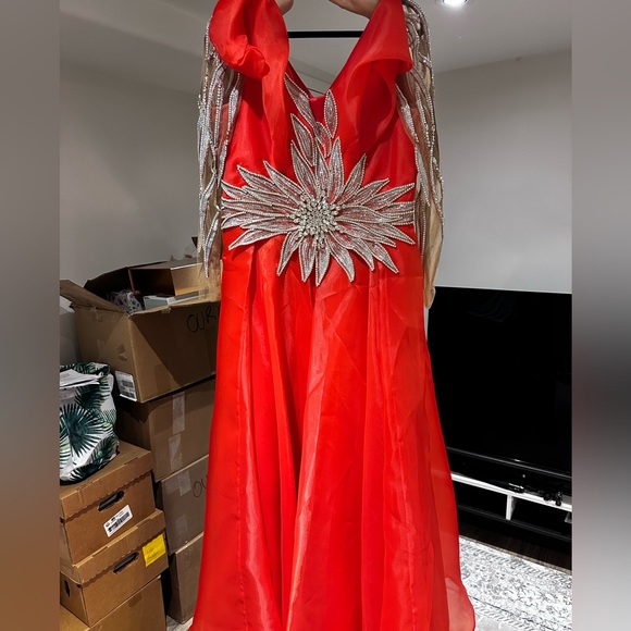 Plus size dresses for sale. Only work once amazing quality. - Picture 2 of 16